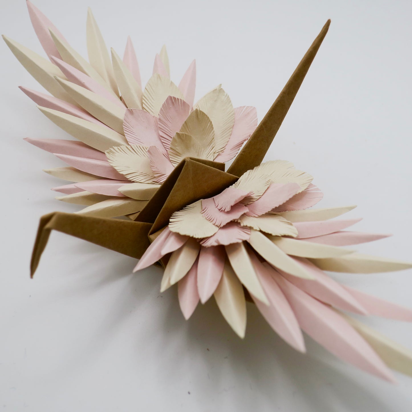 Grue à plumes en origami - Or caché