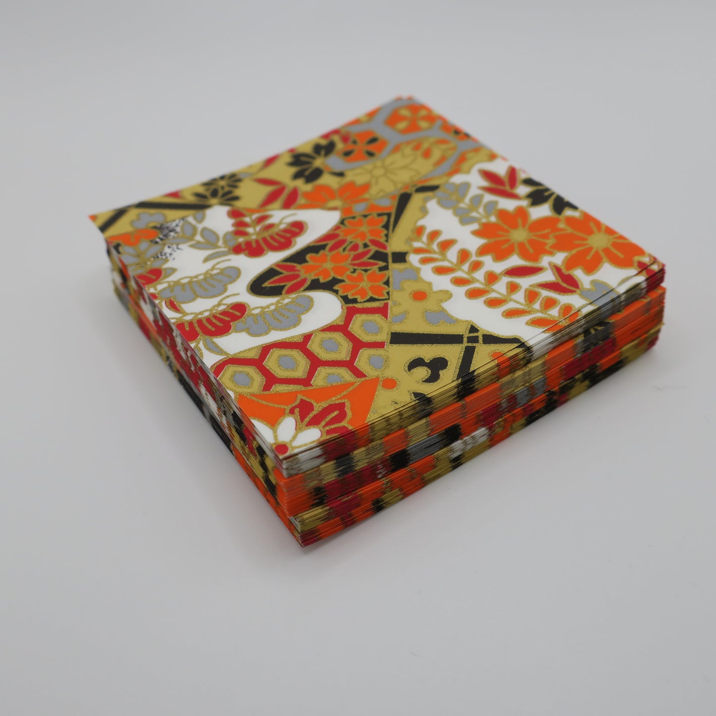 Paquet de 100 feuilles de papier origami Yuzen Washi 7x7 cm HZ-123 - Fleurs de prunier fleuries rose bonbon