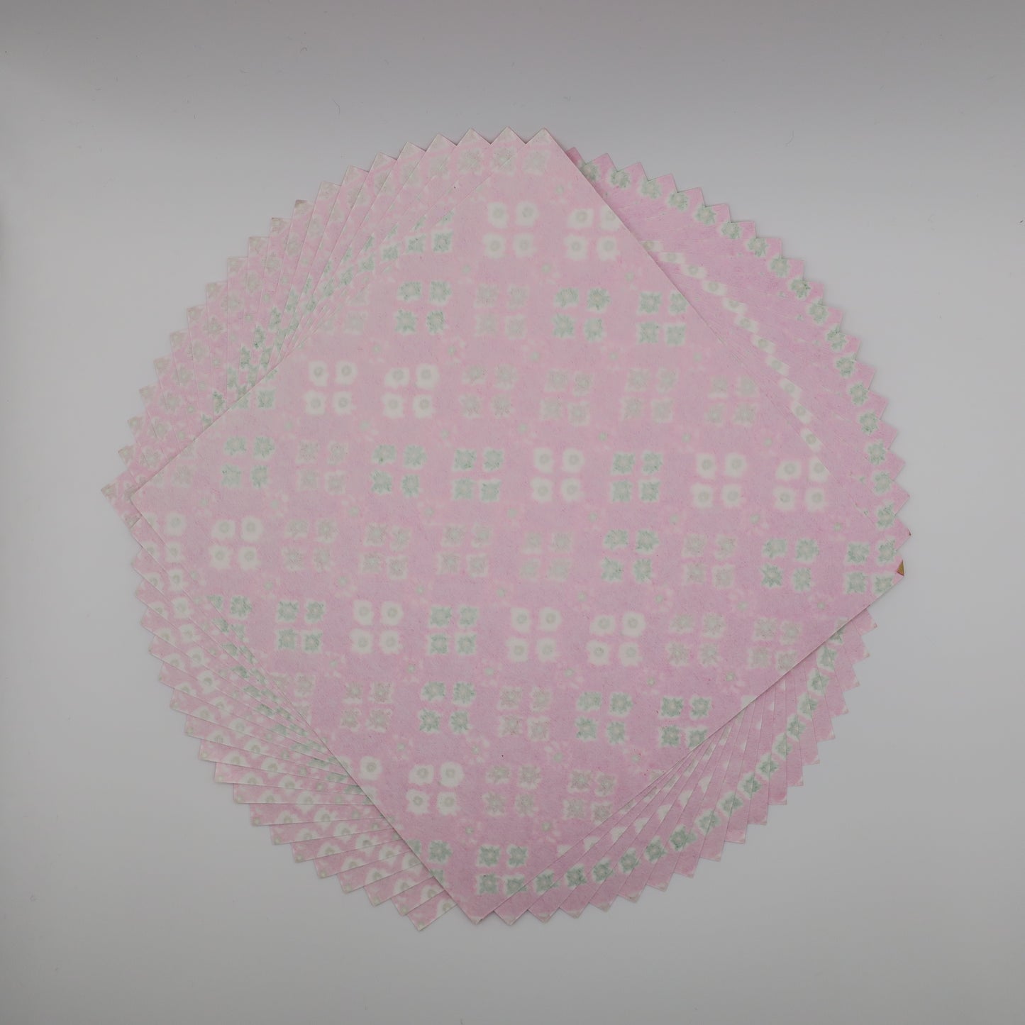 Pack of 20 Sheets 14x14cm Yuzen Washi Origami Paper HZ-274 - Pink Diamonds