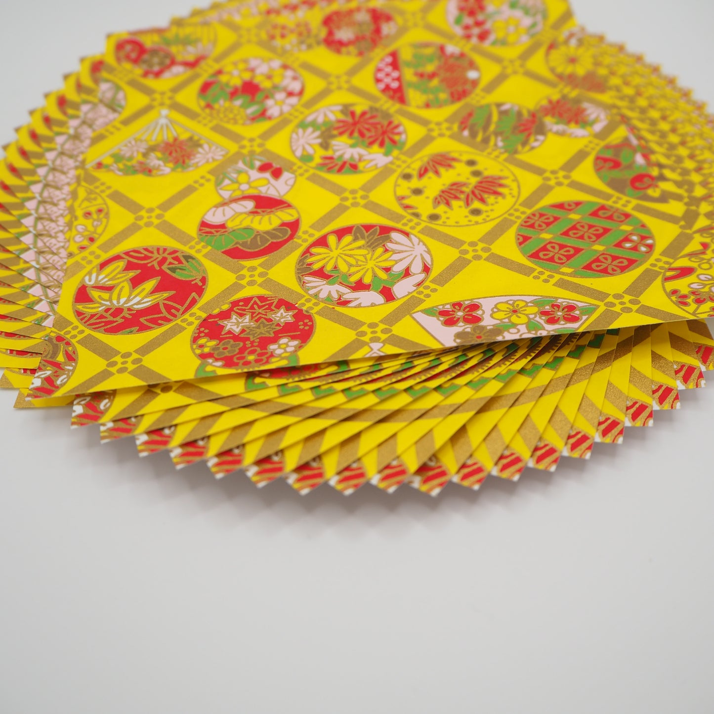 Paquete de 20 hojas de papel Yuzen Washi Origami HZ-199 14x14cm - Cestas Kagome Amarillo
