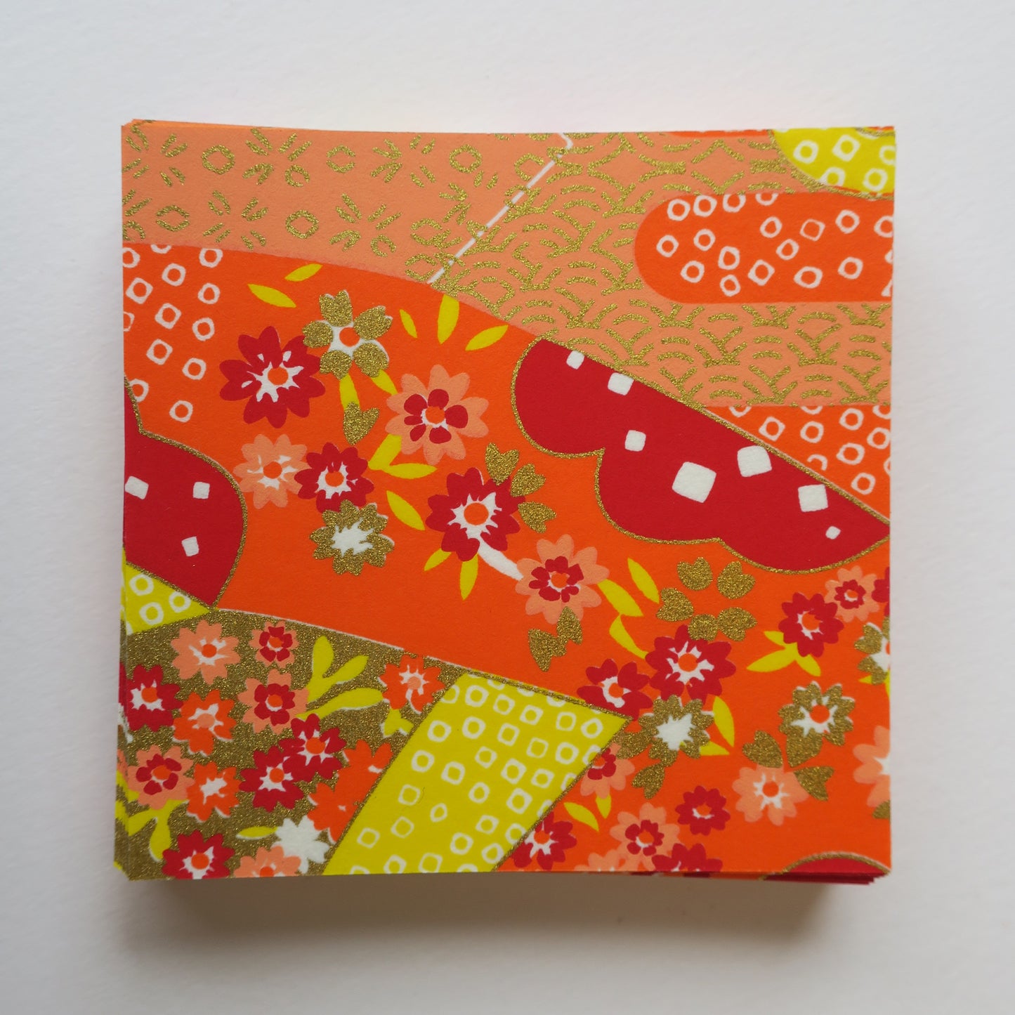 Paquet de 100 feuilles de papier origami Yuzen Washi 7x7 cm HZ-355 - Orange mirage