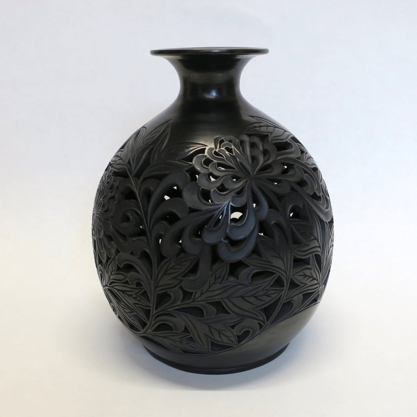 Traditional Chinese Handcrafted Black Clay - Flowers - Homeware - Lavender Home London