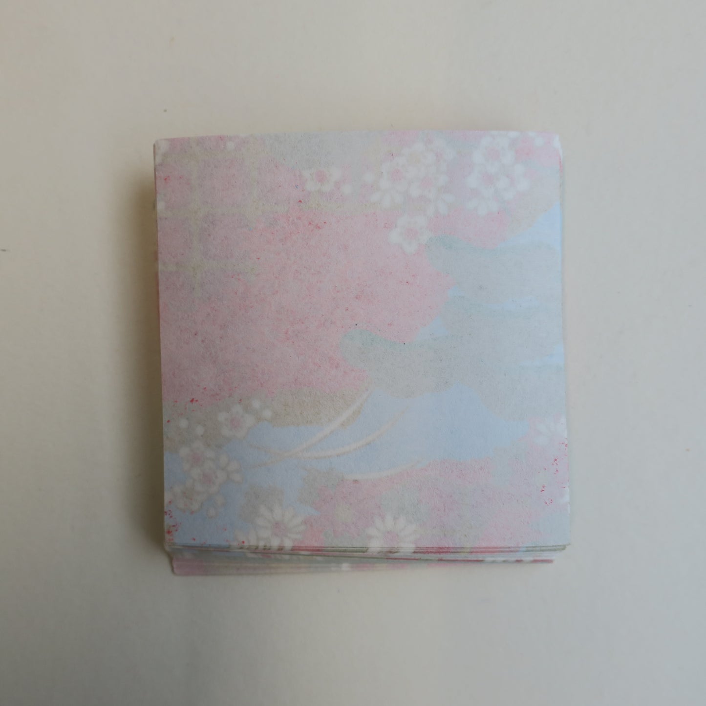 Paquet de 100 feuilles de papier origami Yuzen Washi 7x7 cm HZ-275 - Paysage du début du printemps