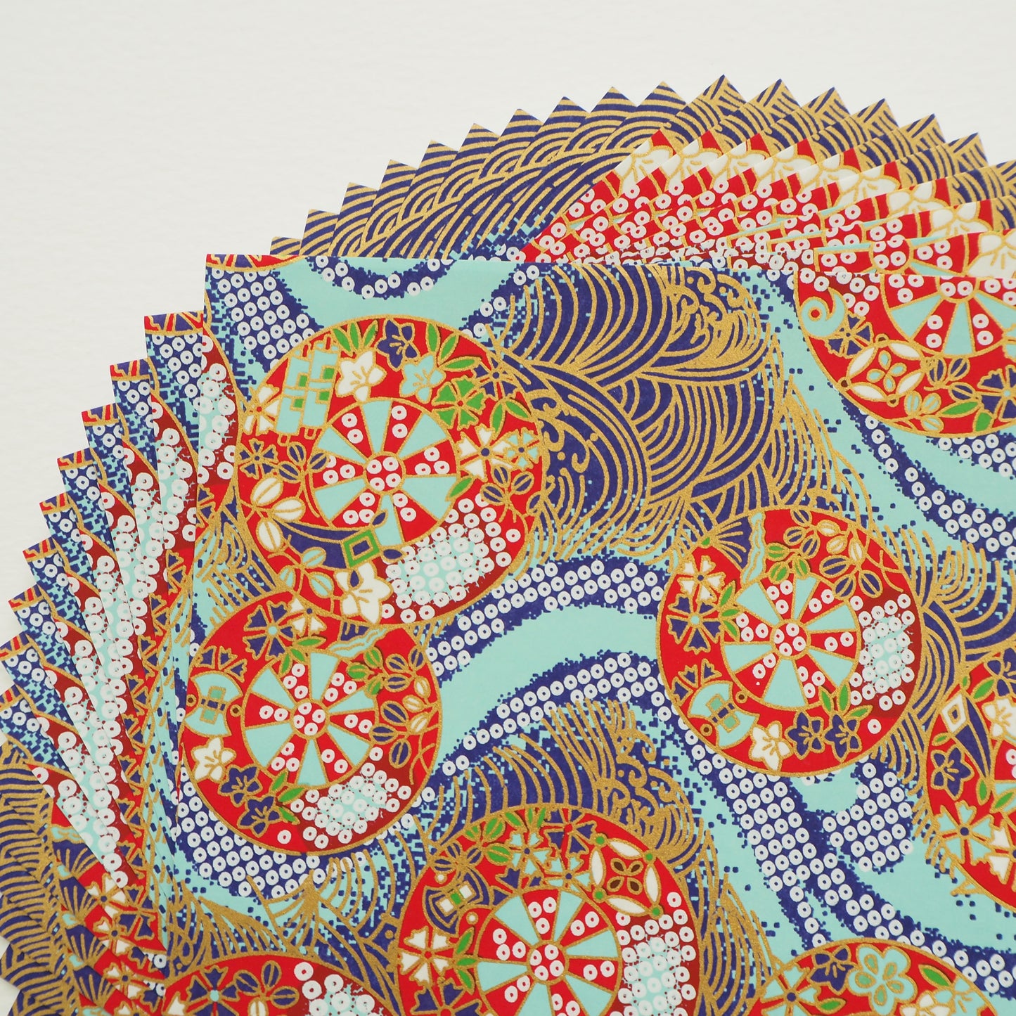 Paquete de 20 hojas de papel Yuzen Washi Origami de 14x14 cm HZ-479 - Ruedas de agua Aqua