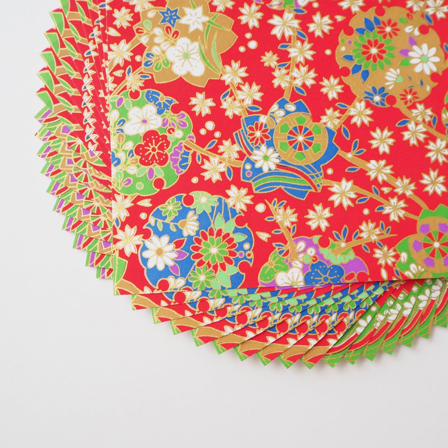 Pack of 20 Sheets 14x14cm Yuzen Washi Origami Paper HZ-407 - Cherry Blossom Illusion Red