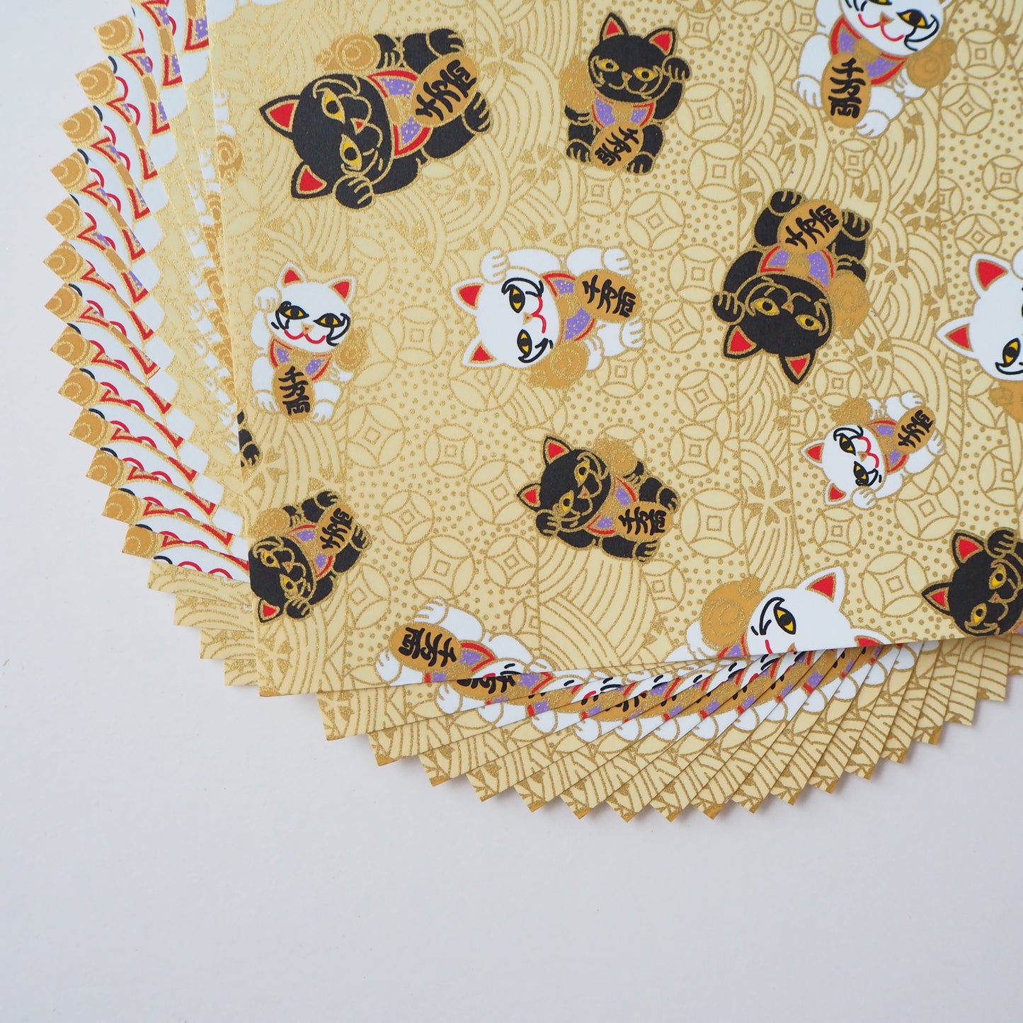 Paquete de 20 hojas de papel para origami Yuzen Washi de 14x14 cm HZ-429 - Fortune Cats Gold