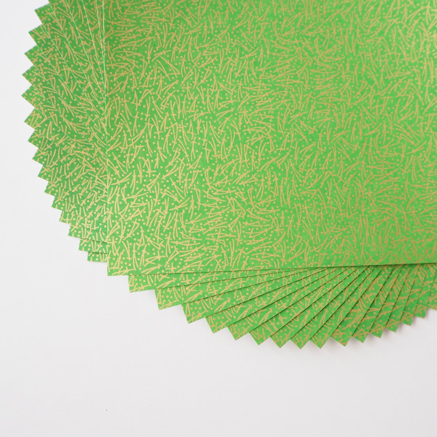Paquet de 20 feuilles 14x14 cm Papier Origami Yuzen Washi HZ-376 - Aiguilles de pin à étaler Vert