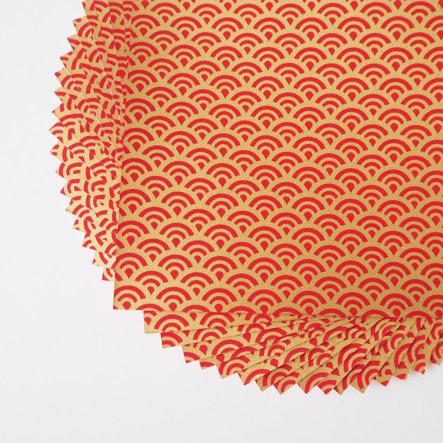 Pack of 20 Sheets 14x14cm Yuzen Washi Origami Paper HZ-055 - Sea Waves Red Gold
