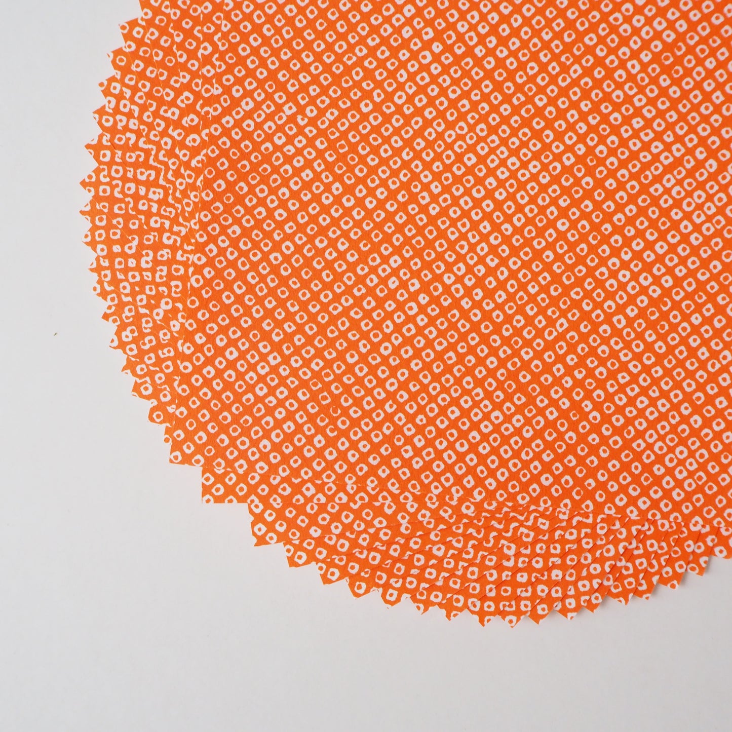 Paquete de 20 hojas de papel para origami Yuzen Washi de 14x14 cm HZ-020 - Manchas de ciervo naranja