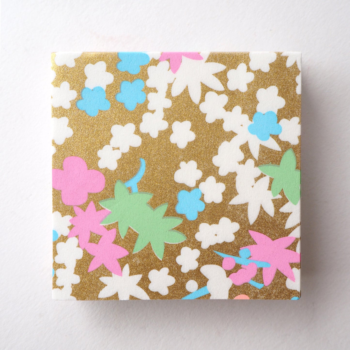 Pack of 100 Sheets 7x7cm Yuzen Washi Origami Paper HZ-062 - Pastel Flowers Gold - washi paper - Lavender Home London