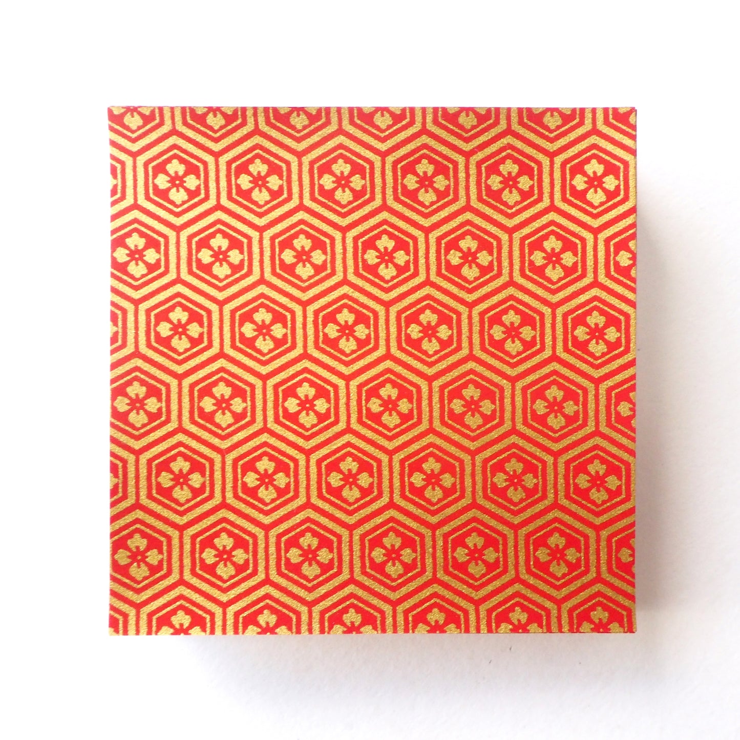 Pack of 100 Sheets 7x7cm Yuzen Washi Origami Paper HZ-076 - Dark Red Tortoiseshell Diamond Flower - washi paper - Lavender Home London