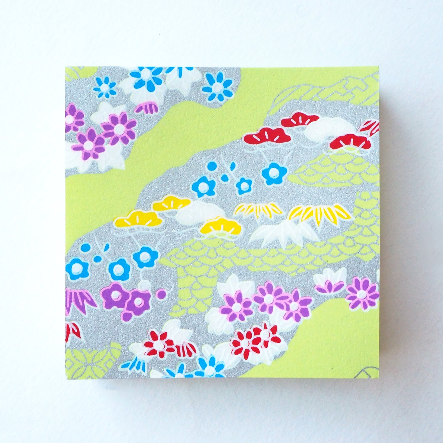 Pack of 100 Sheets 7x7cm Yuzen Washi Origami Paper HZ-098 - Silver Flower Field - washi paper - Lavender Home London