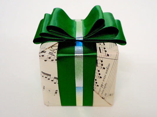 CHRISTMAS GIFT WRAPPING - DAY 4 - BEAUTIFUL BOW