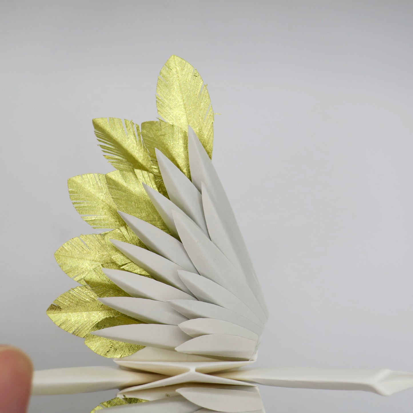 Grue à plumes en origami - Or caché