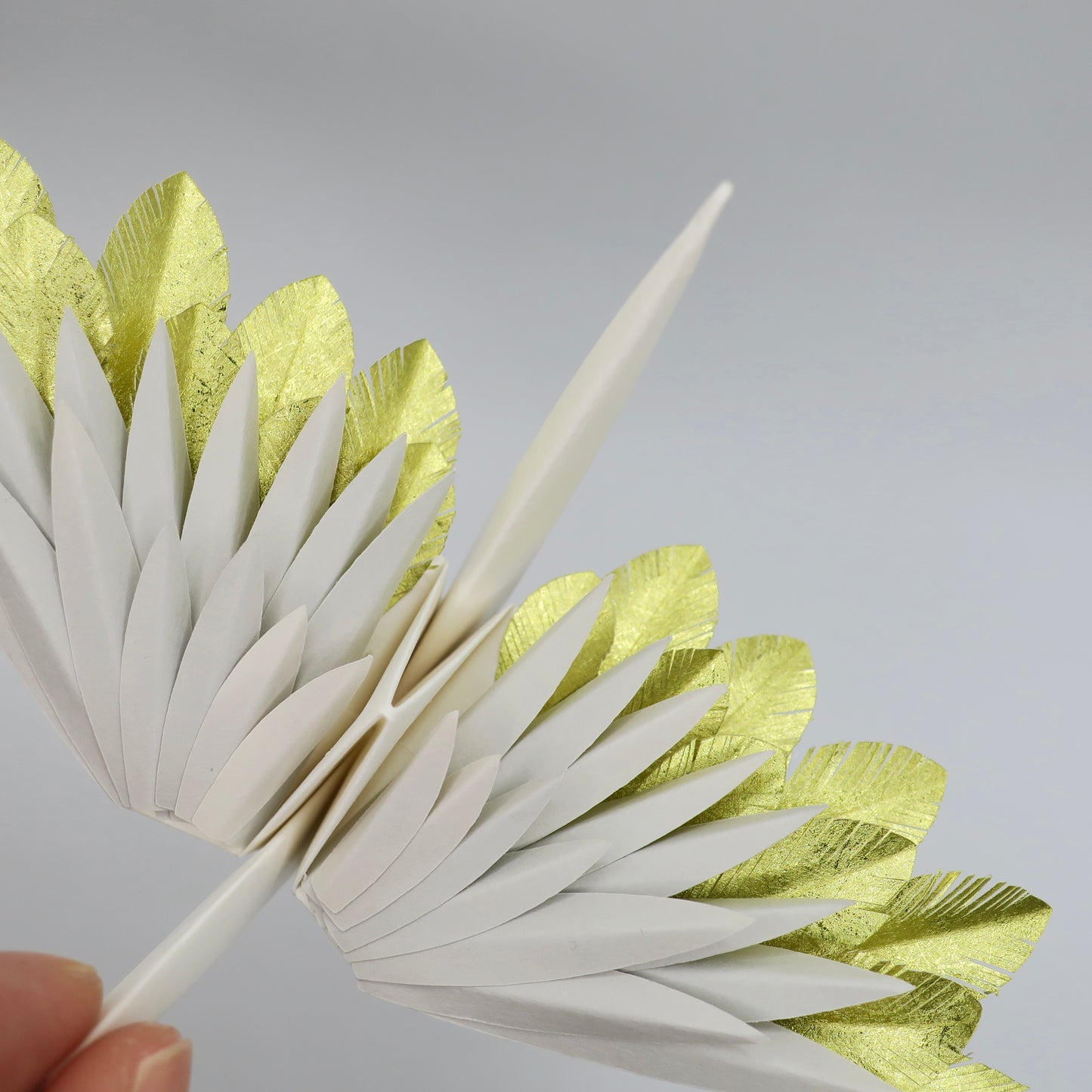 Grue à plumes en origami - Or caché