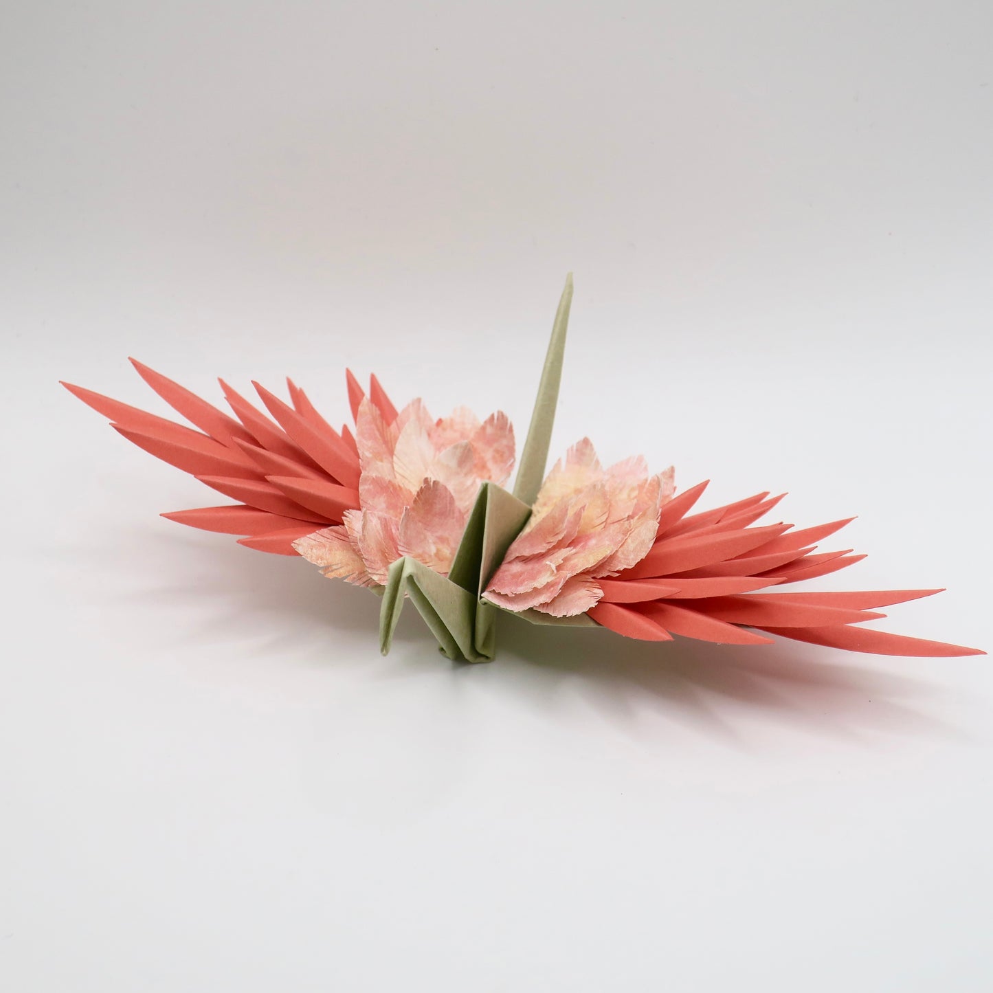 Grulla emplumada de origami - Negro