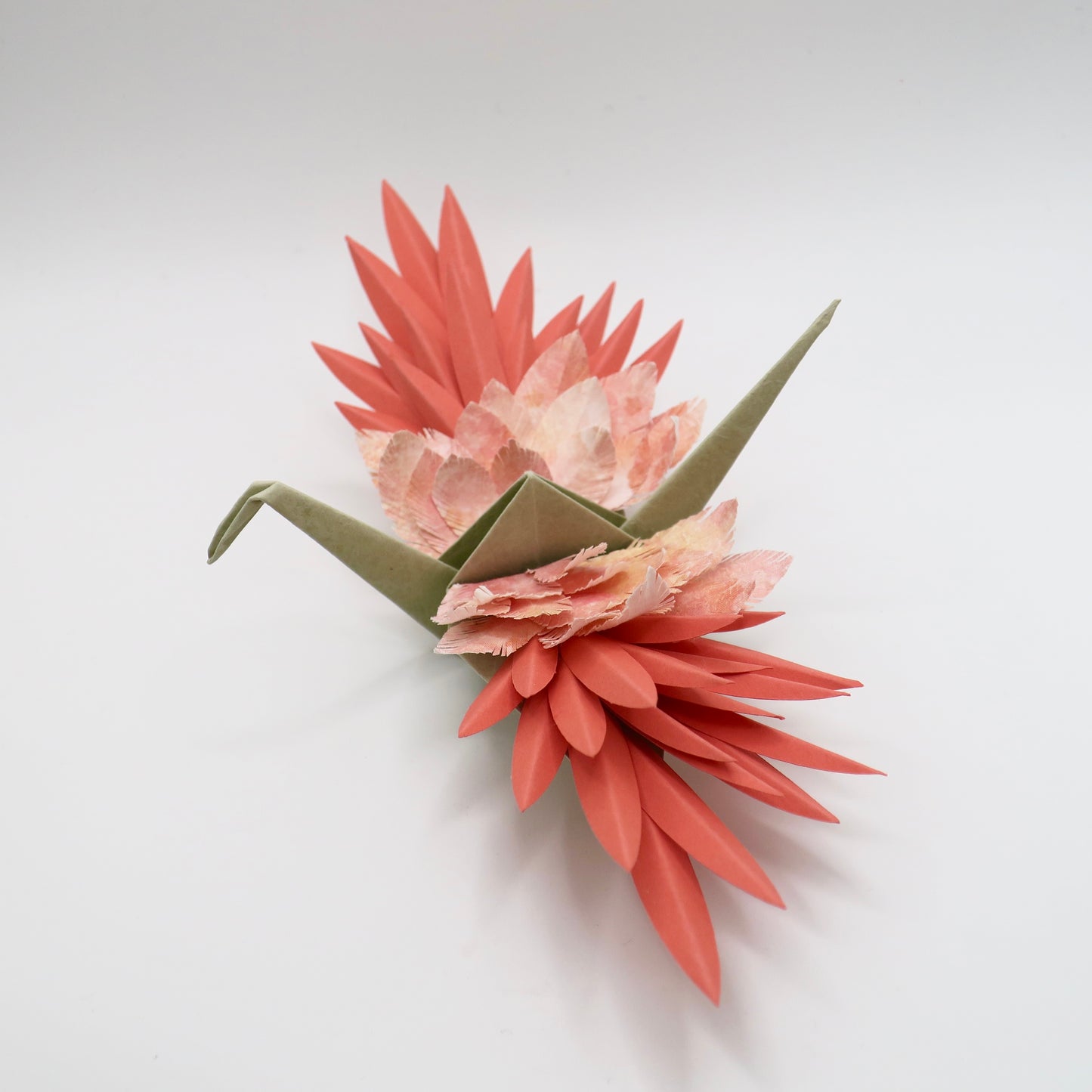 Grulla emplumada de origami - Negro