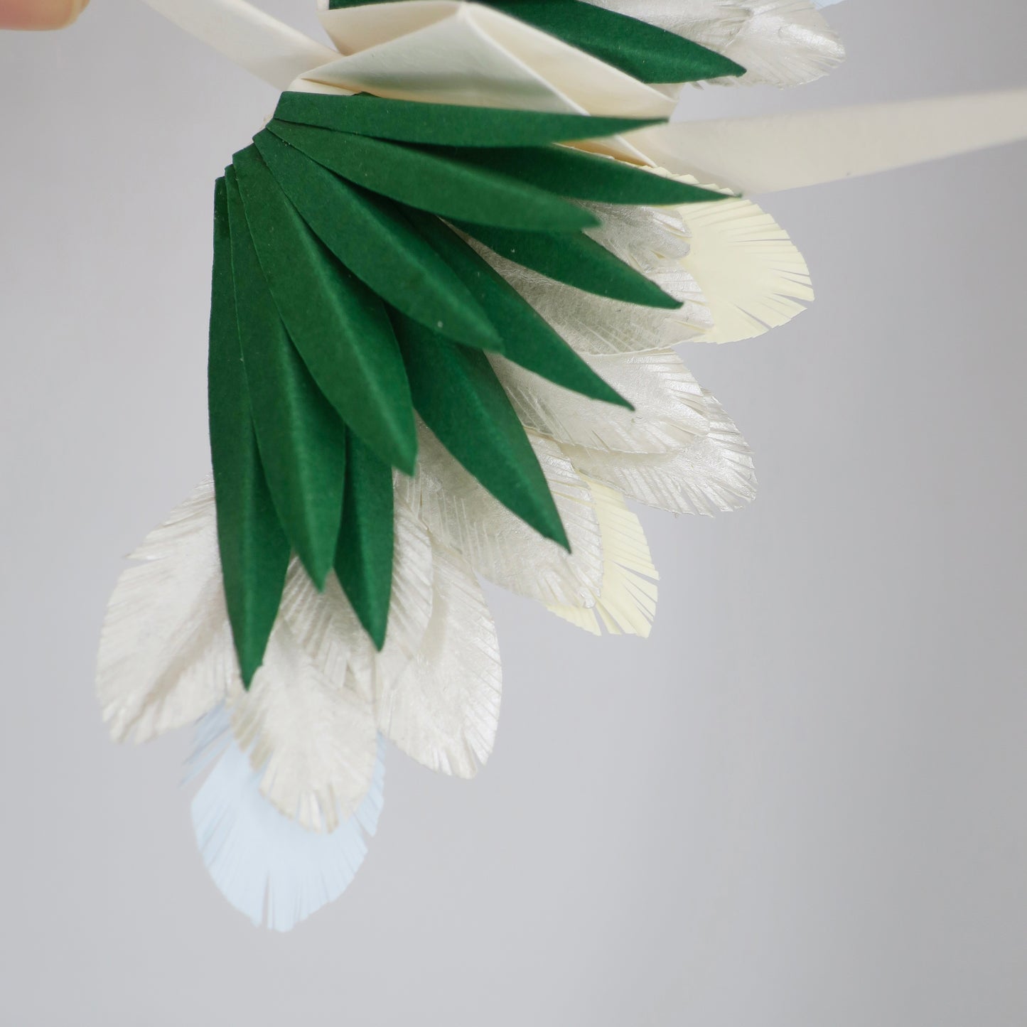 Grulla emplumada de origami - Oro oculto