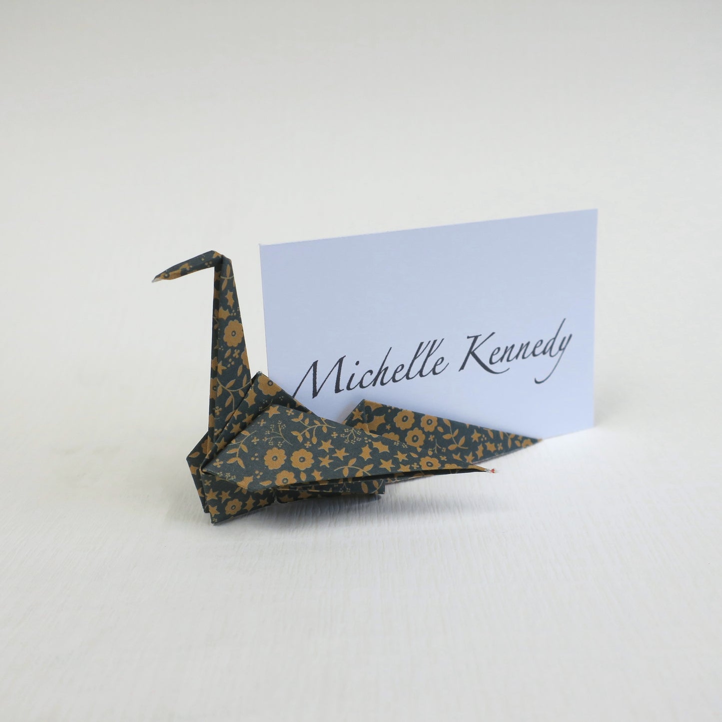 Tarjeta de lugar de grúa de origami de papel Yuzen Washi a medida, titular de la tarjeta de nombre