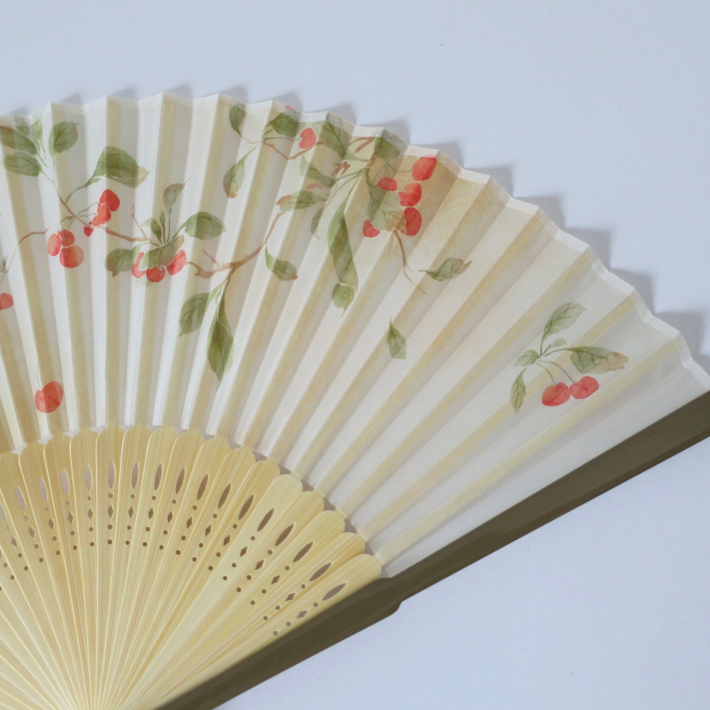 New Folding Fan - Red berries