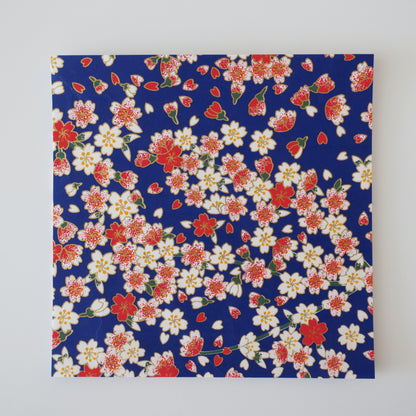 Paquete de 20 hojas de papel Yuzen Washi Origami de 14x14 cm HZ-051 - Tablero de ajedrez dorado (S)
