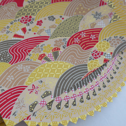 Paquet de 20 feuilles de papier origami Yuzen Washi 14x14 cm HZ-051 - Damier doré (S)