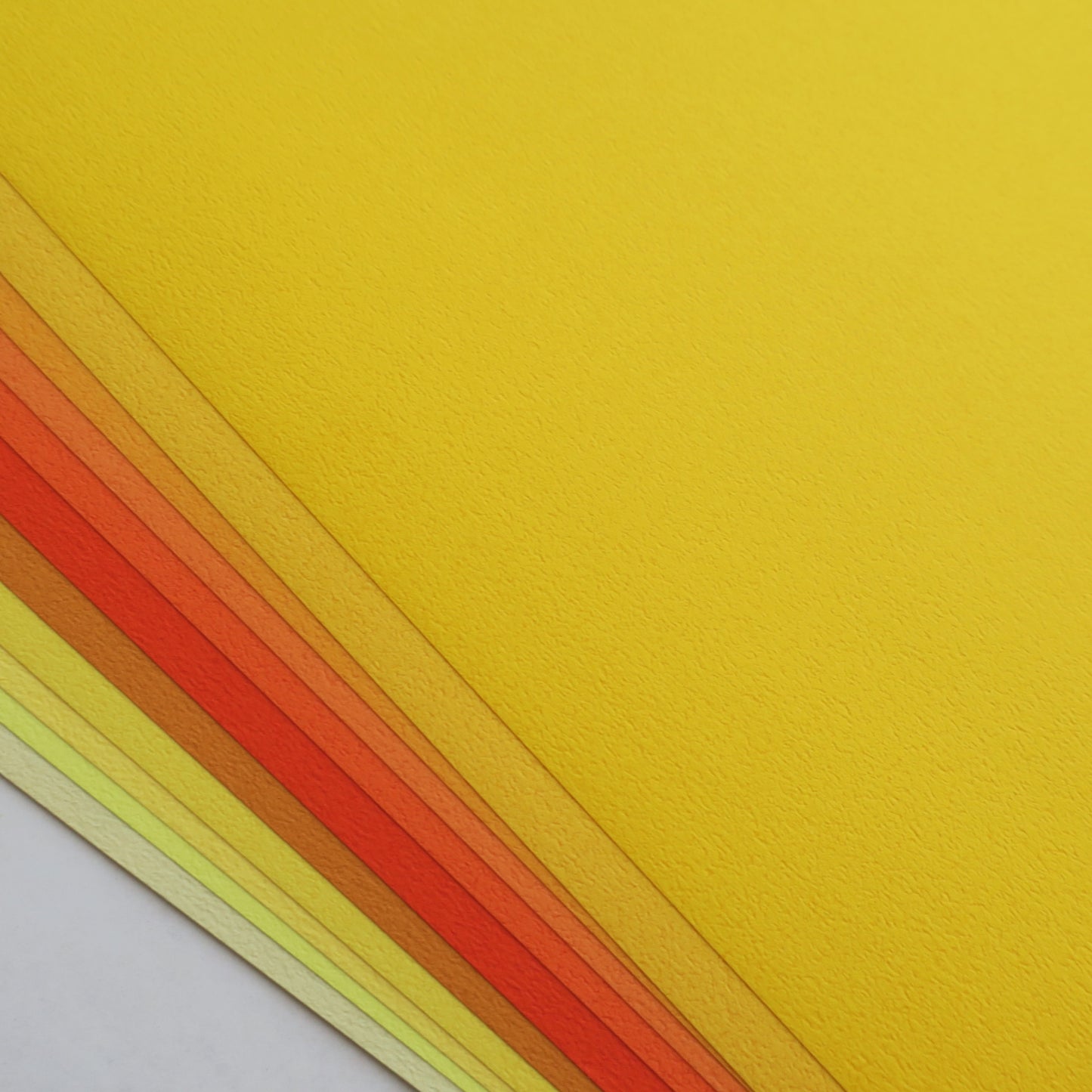 Toyo Tant Paper, 12 couleurs de papier origami sur le thème rouge, 35x35cm