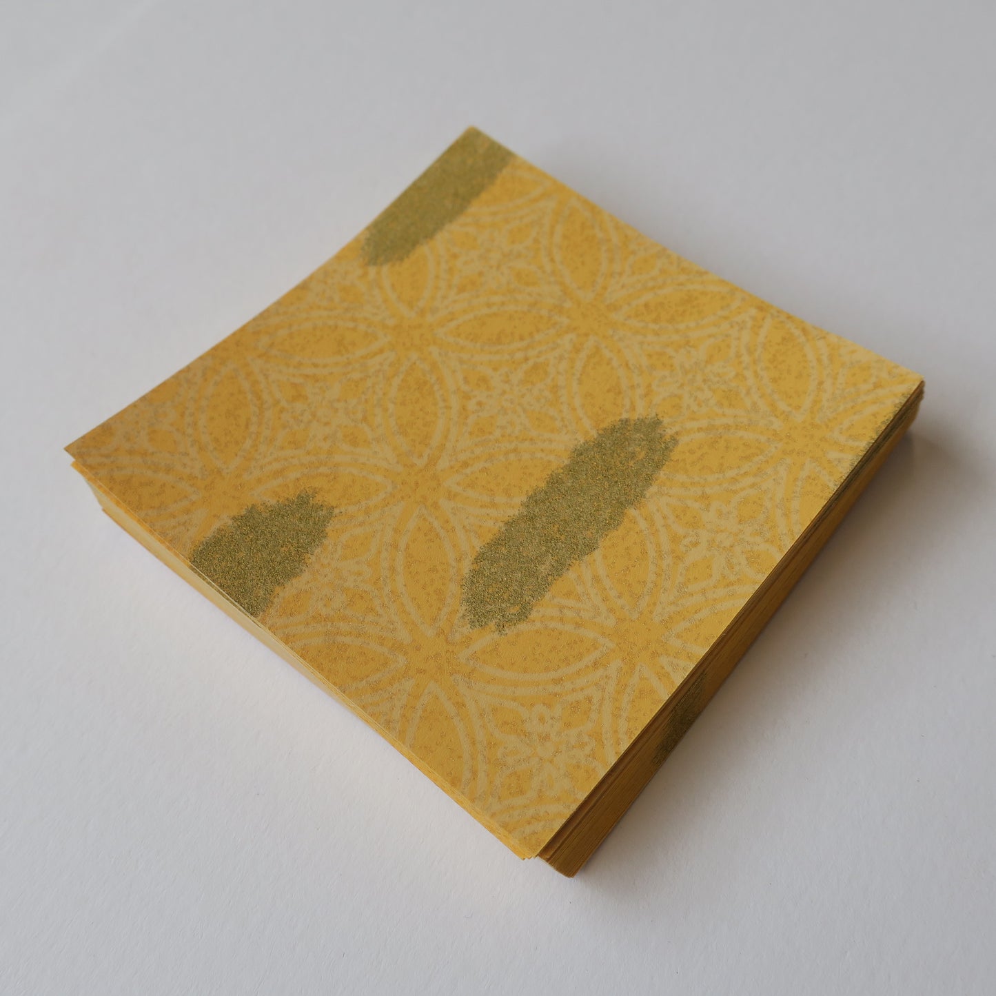 Paquete de 100 hojas de papel Yuzen Washi Origami de 7x7 cm HZ-451 - Shippou Circle Shade Orange