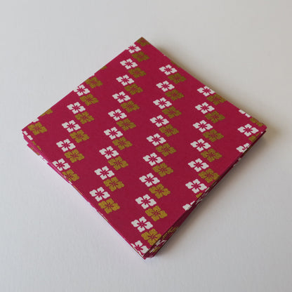 Paquete de 100 hojas de papel para origami Yuzen Washi de 7x7 cm HZ-486 - Flor de diamante rosa antigua
