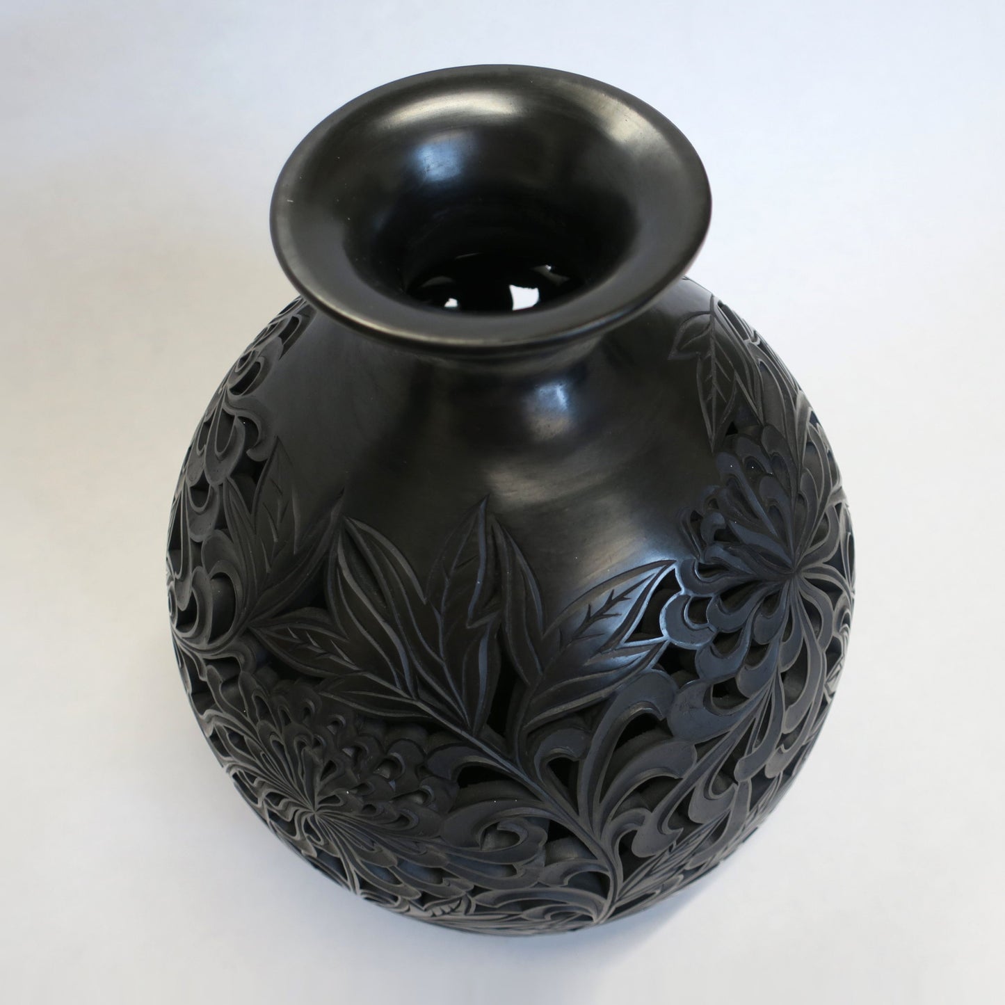 Traditional Chinese Handcrafted Black Clay - Flowers - Homeware - Lavender Home London