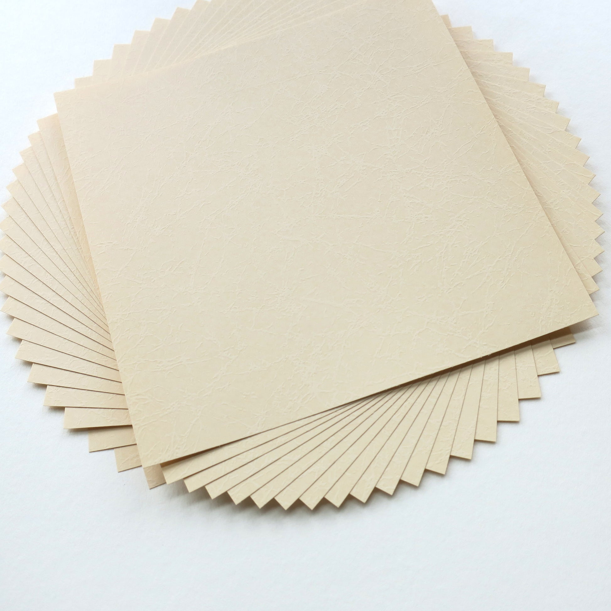 Pack of 20 Sheets 14x14cm Textured Leathac Rouketsu - Eggshell - washi paper - Lavender Home London