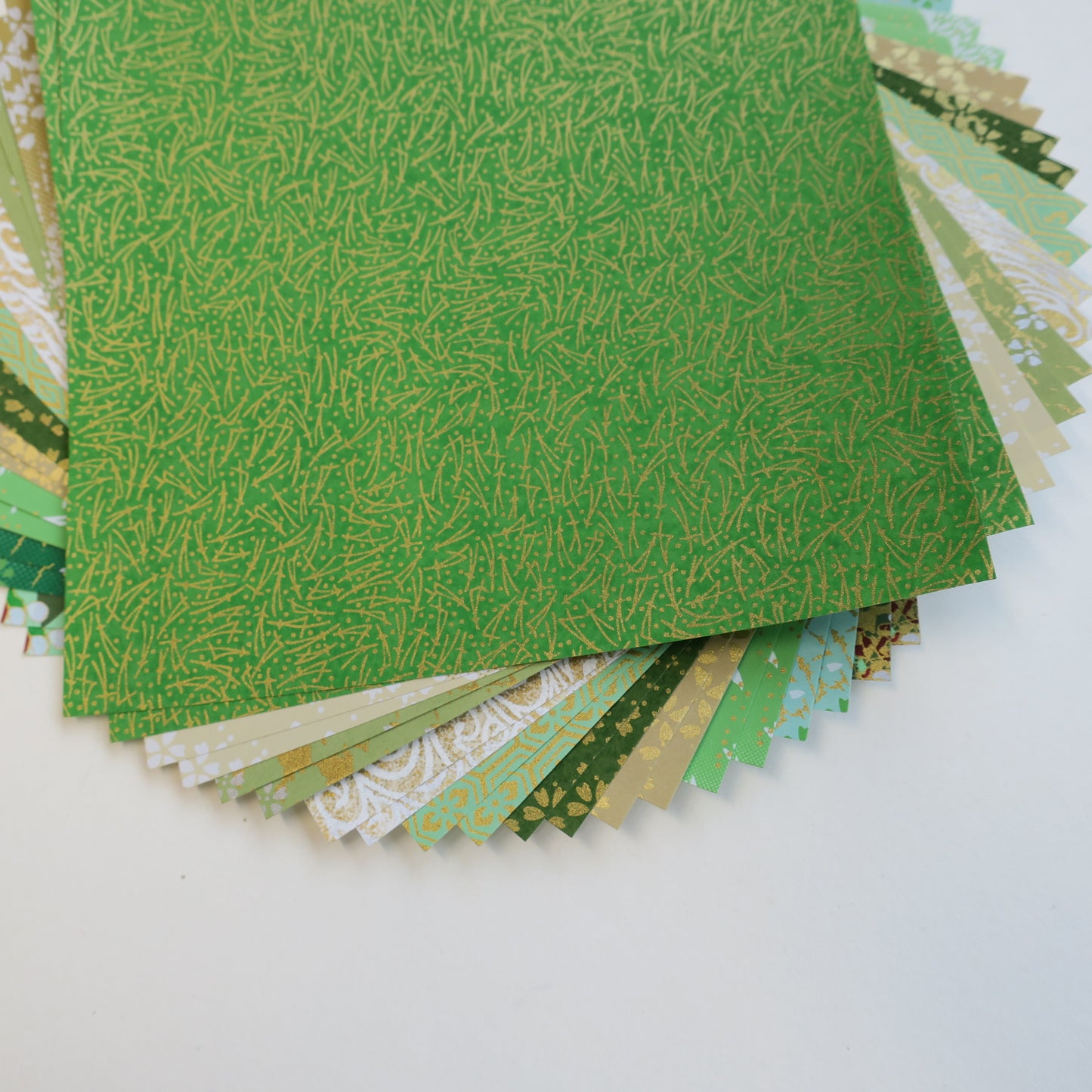 20 Sheets Green & Gold Themed Colours Yuzen Washi Origami Paper Mixed Patterns 14x14cm