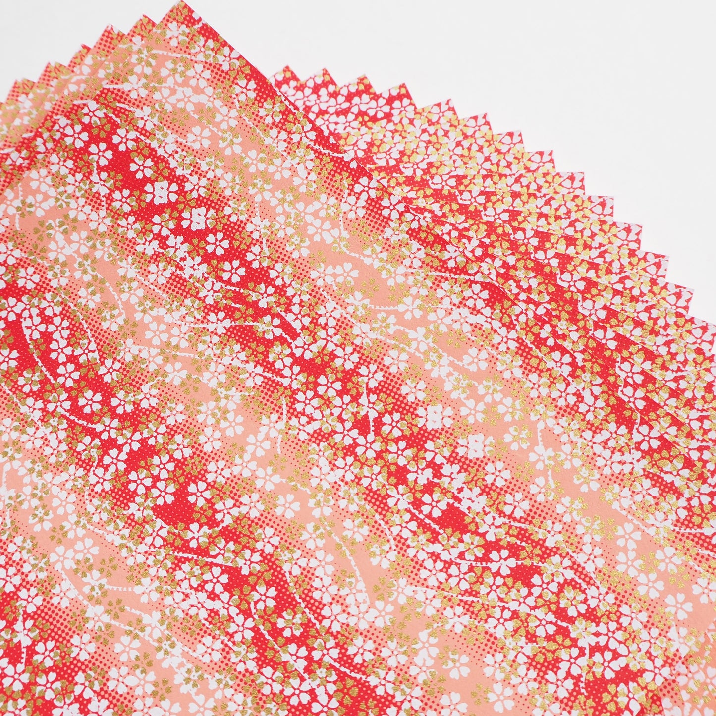Paquet de 20 feuilles de papier origami Yuzen Washi 14x14cm HZ-155 - Petit dégradé rouge fleur de cerisier
