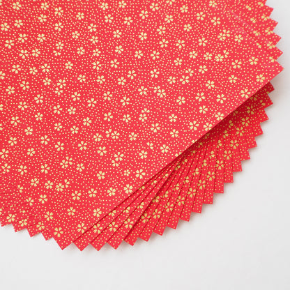 Paquete de 20 hojas de papel para origami Yuzen Washi de 14x14 cm HZ-502 - Rojo flor de cerezo dorado pequeño