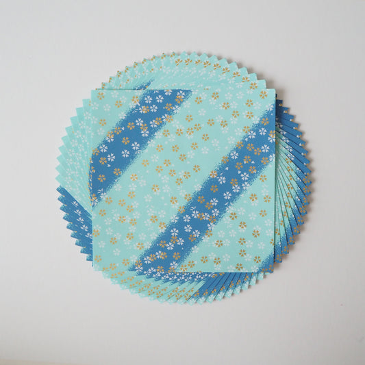 Paquet de 20 feuilles de papier origami Yuzen Washi 14x14cm HZ-467 - Petites rayures de nuances bleues de fleurs de cerisier