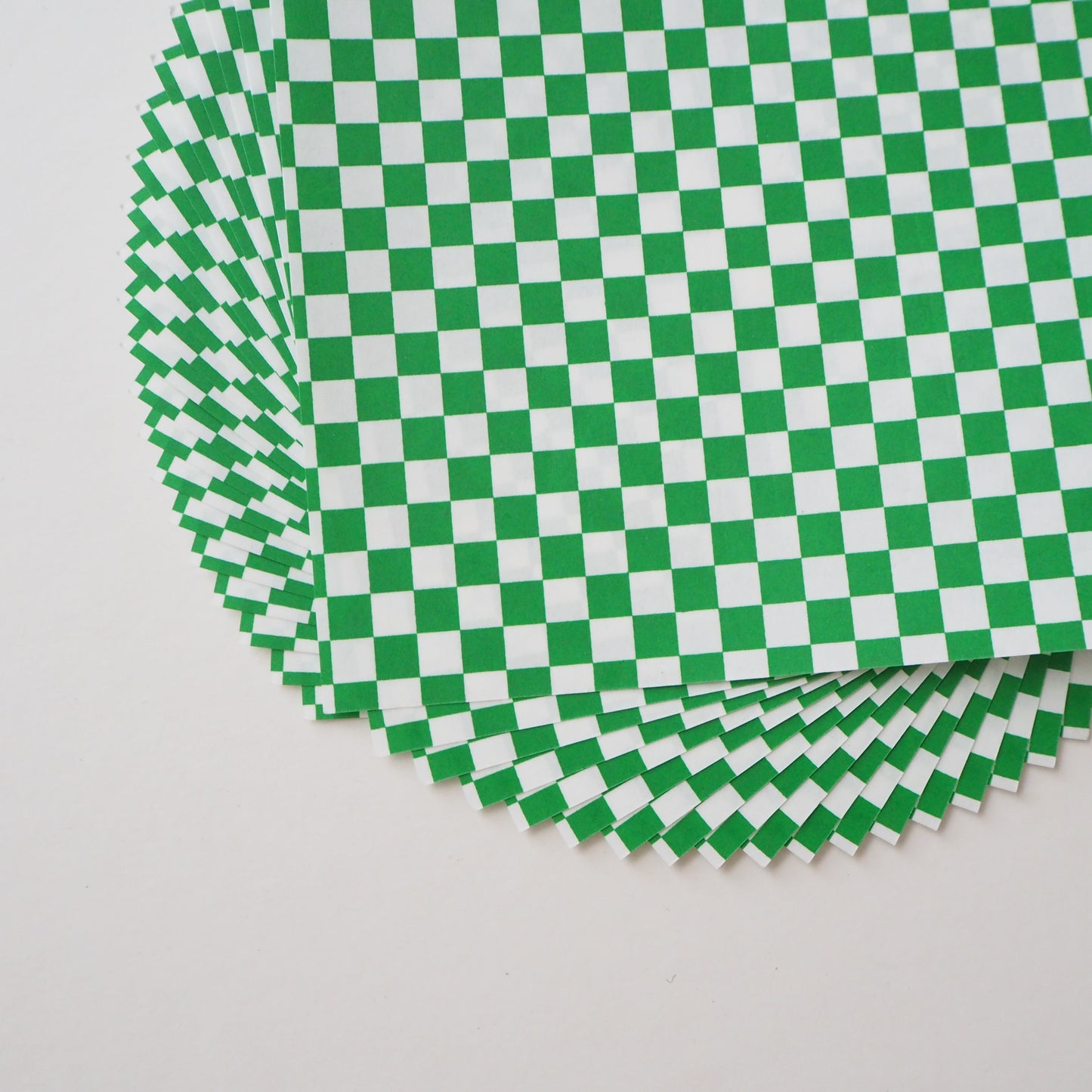 Pack of 20 Sheets 14x14cm Yuzen Washi Origami Paper HZ-512 - Green & White Checkerboard