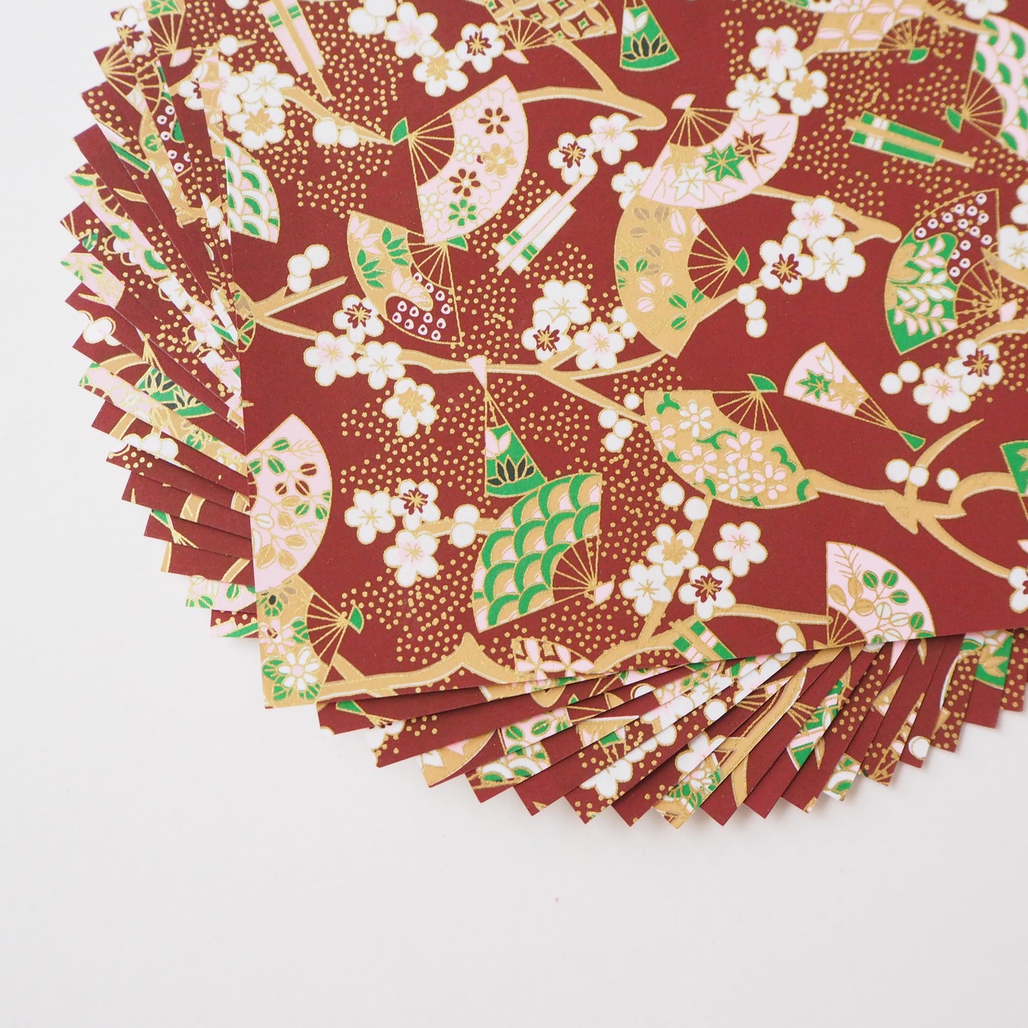 Paquete de 20 hojas de papel Yuzen Washi Origami de 14x14 cm HZ-398 - Abanicos florales marrón