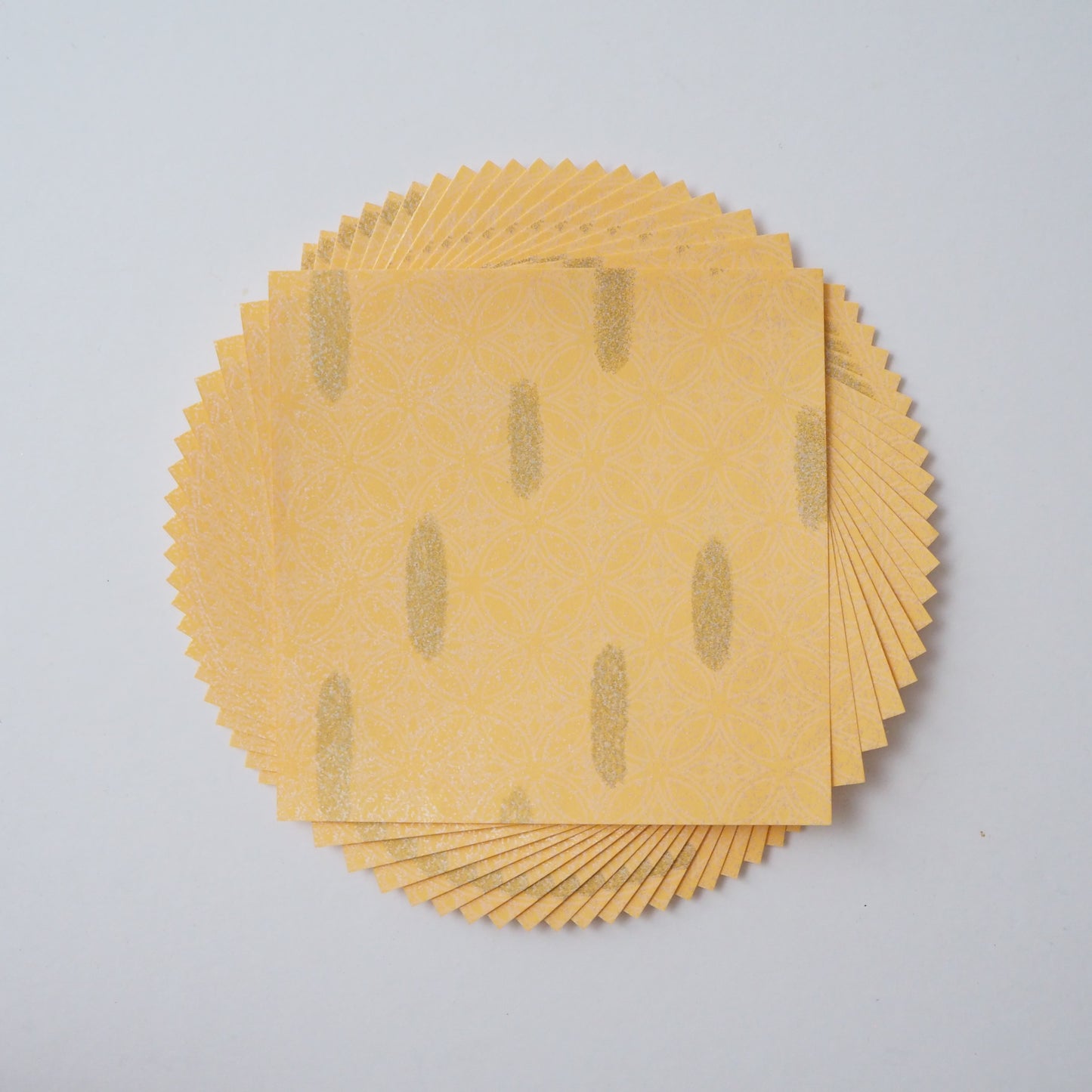 Paquete de 20 hojas de papel Yuzen Washi Origami de 14x14 cm HZ-451 - Shippou Circle Shade Orange