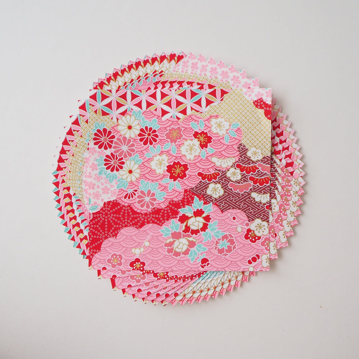 Paquete de 20 hojas de papel Yuzen Washi Origami de 14x14 cm HZ-461 - Patrones mixtos en nubes