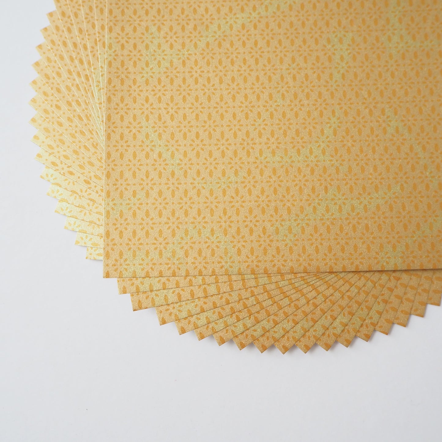 Pack of 20 Sheets 14x14cm Yuzen Washi Origami Paper HZ-474 - Gold Diamond Flower