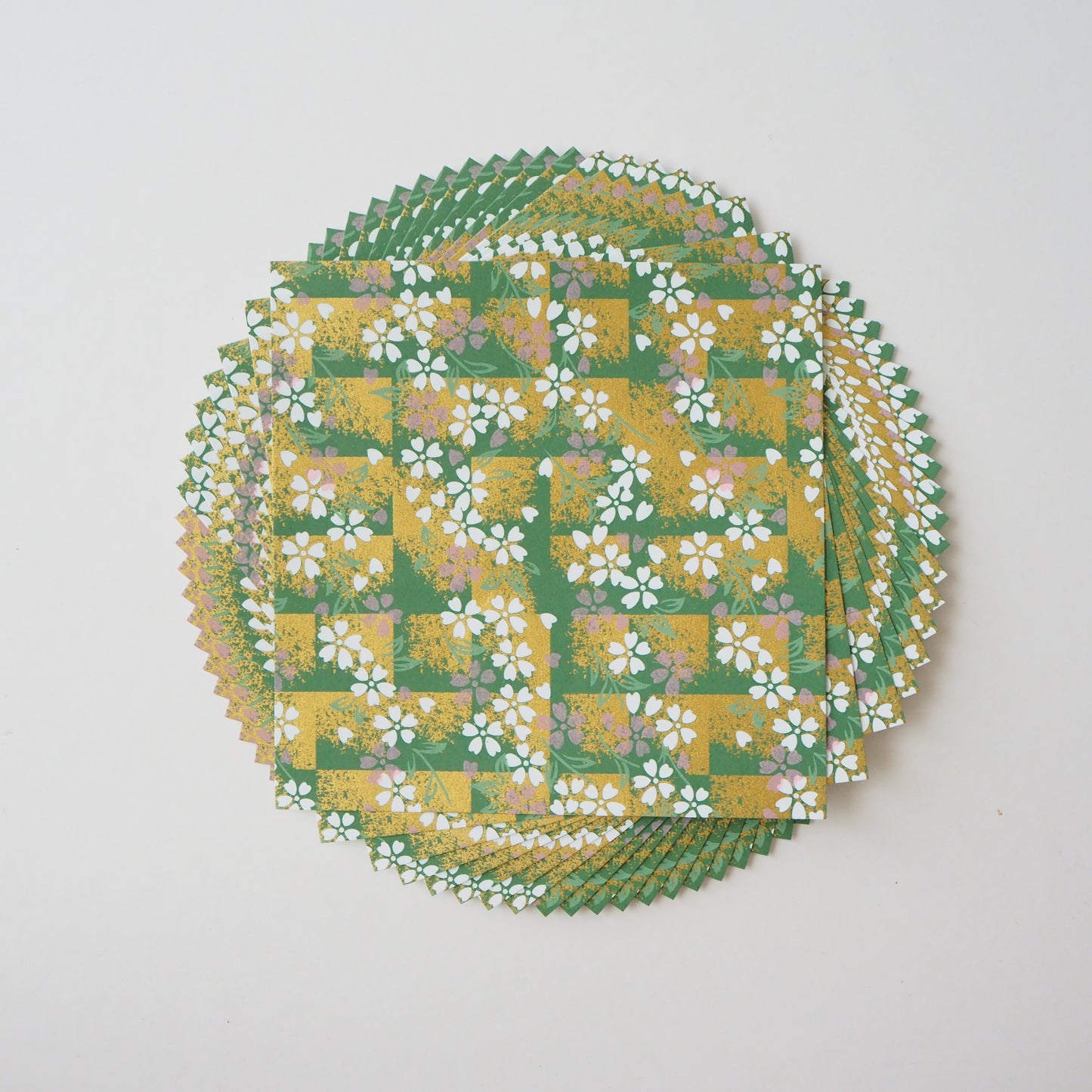 Paquete de 20 hojas de papel Yuzen Washi Origami de 14x14 cm HZ-470 - Tono verde flor de cerezo