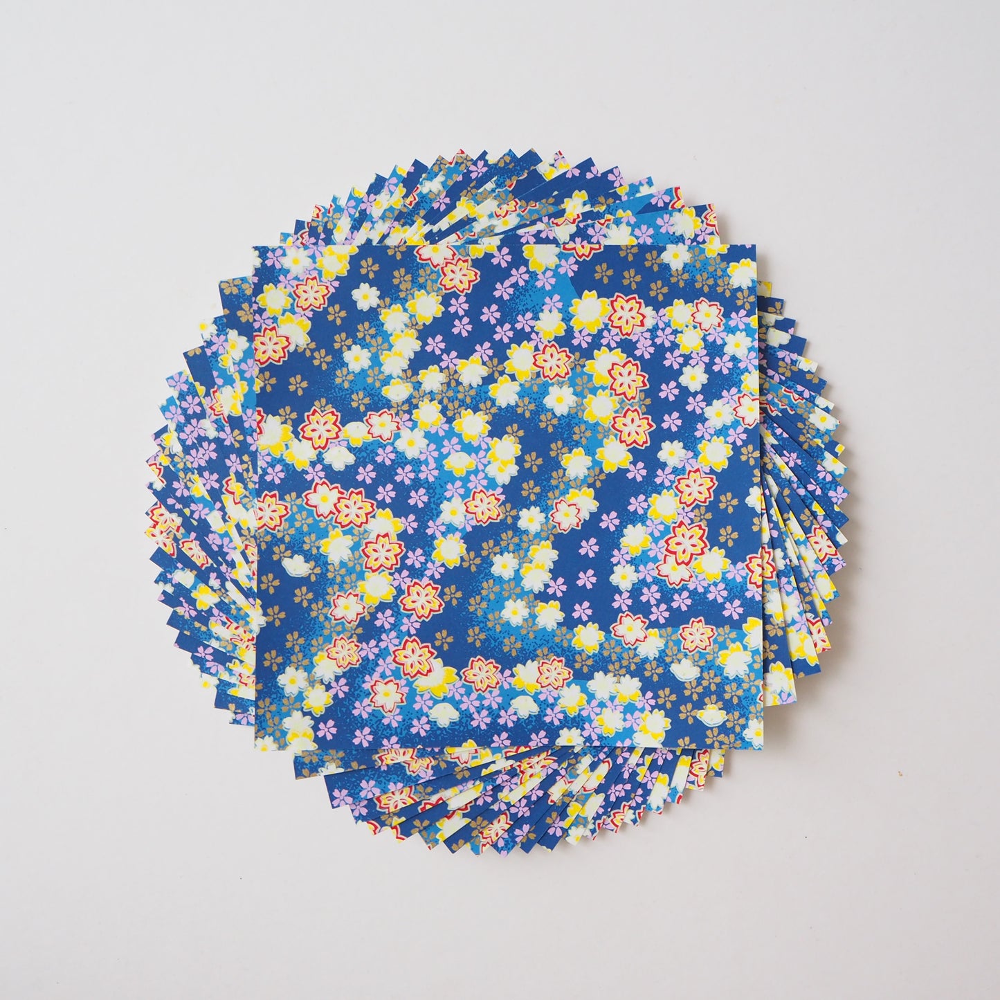 Paquet de 20 feuilles de papier origami Yuzen Washi 14x14 cm HZ-329 - Bleu fleur de cerisier