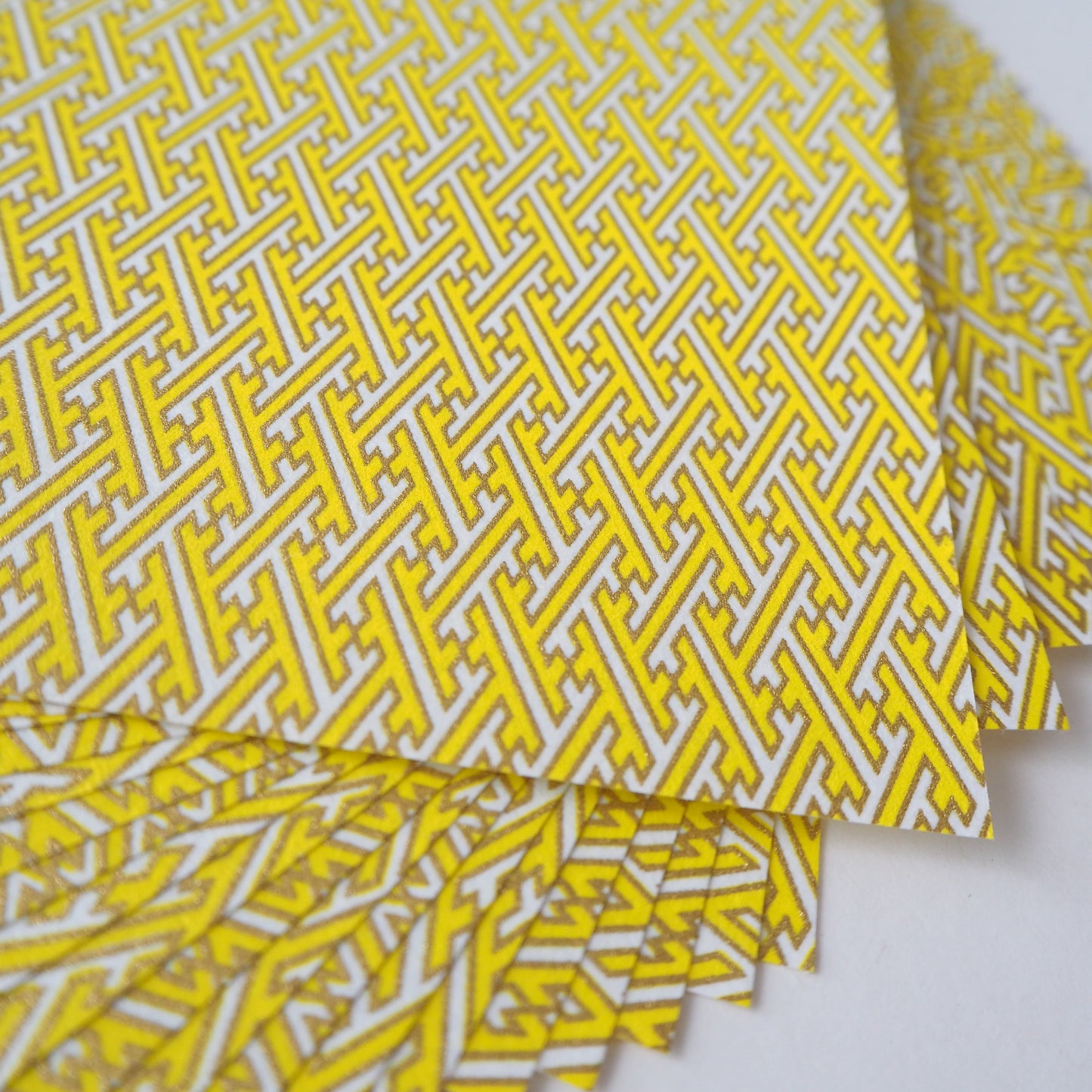 Pack of 20 Sheets 14x14cm Yuzen Washi Origami Paper HZ-377 - Yellow & White Sayagata