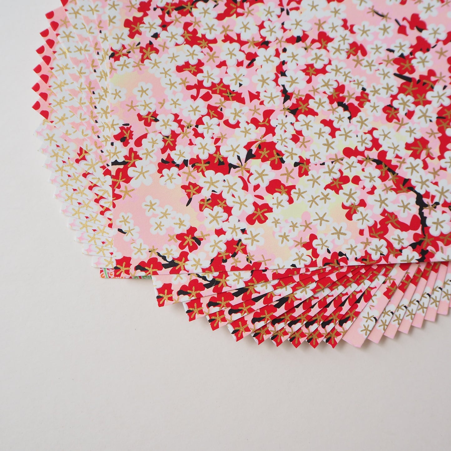Pack of 20 Sheets 14x14cm Yuzen Washi Origami Paper HZ-354 - Pink, Red & White Cherry Blossoms
