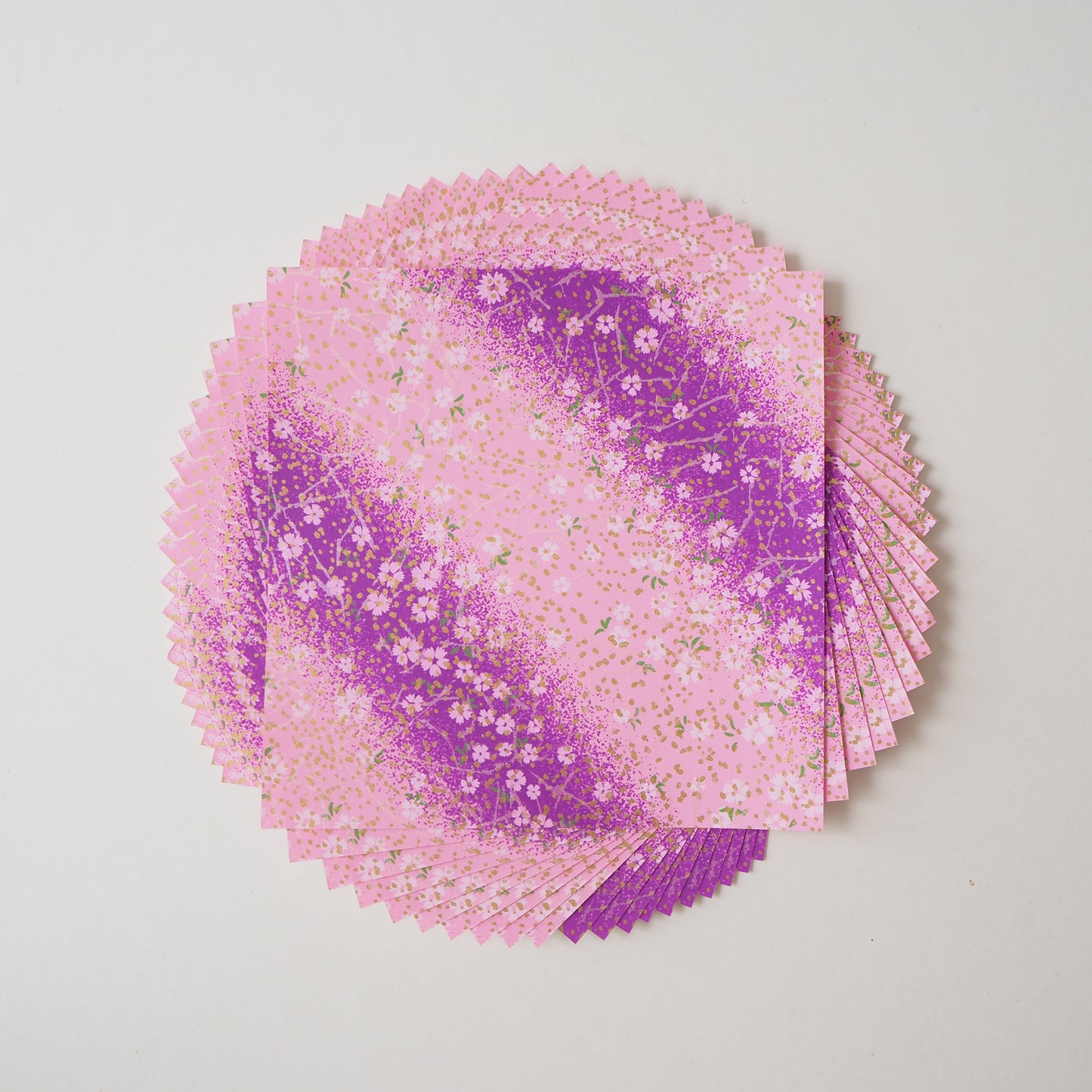 Paquet de 20 feuilles de papier origami Yuzen Washi 14x14cm HZ-346-2 - Fleurs de cerisier, nuances violettes et roses