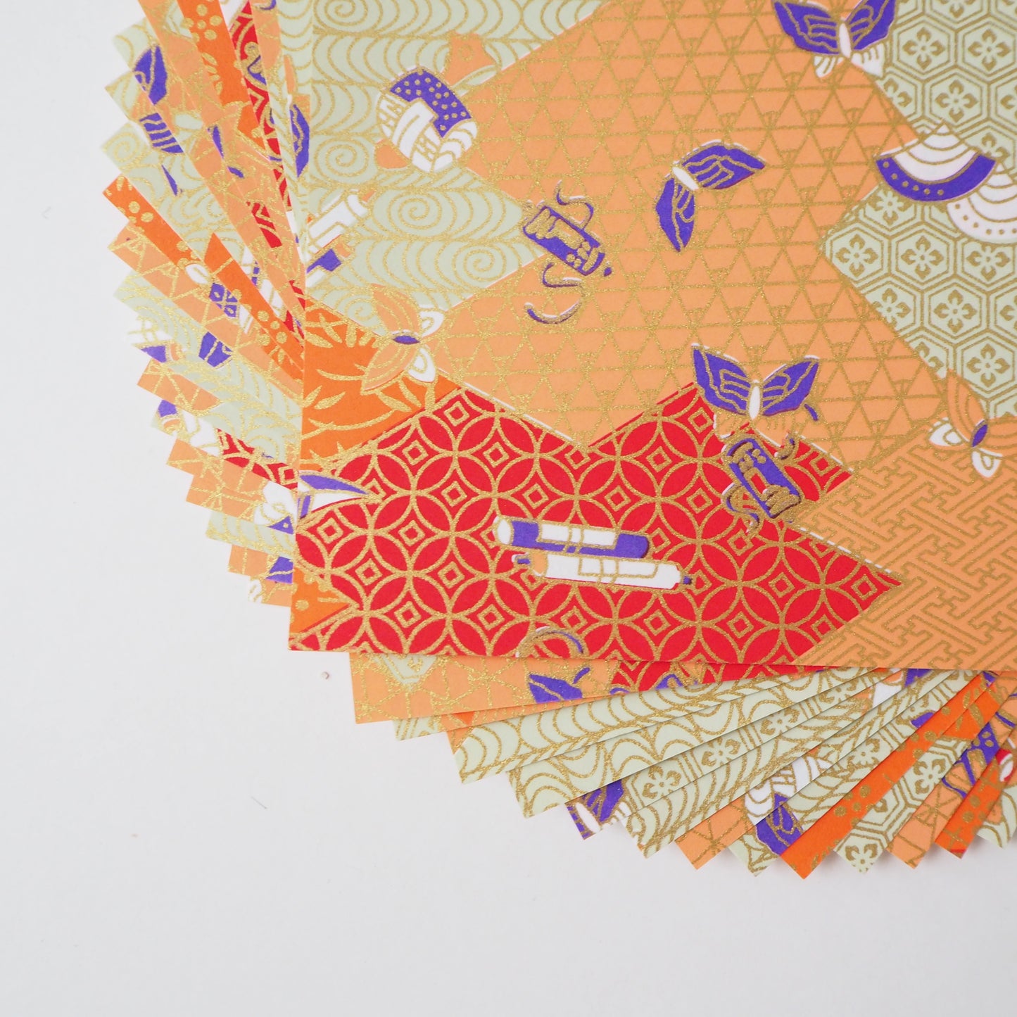 Paquete de 20 hojas de papel Yuzen Washi Origami de 14x14 cm HZ-269 - Mariposas y formas geométricas mixtas