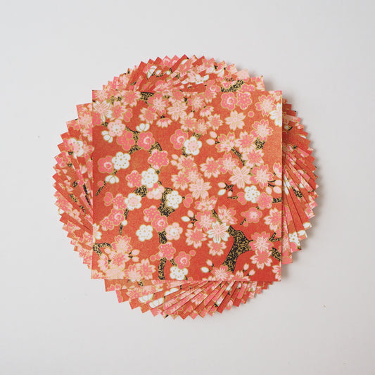 Paquete de 20 hojas de papel para origami Yuzen Washi de 14x14 cm HZ-280 - Flor de cerezo y flores de ciruelo rojo brillante