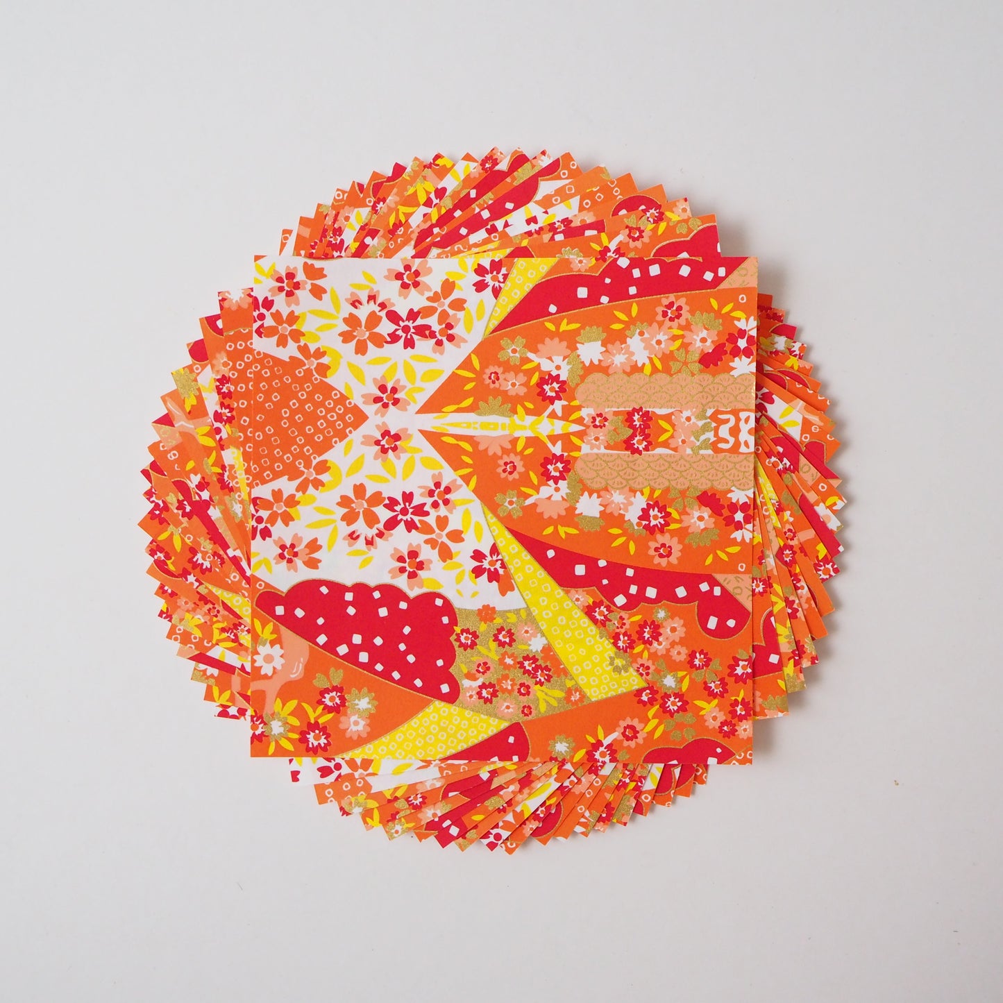 Paquet de 20 feuilles 14x14 cm Papier Origami Yuzen Washi HZ-355 - Orange Mirage