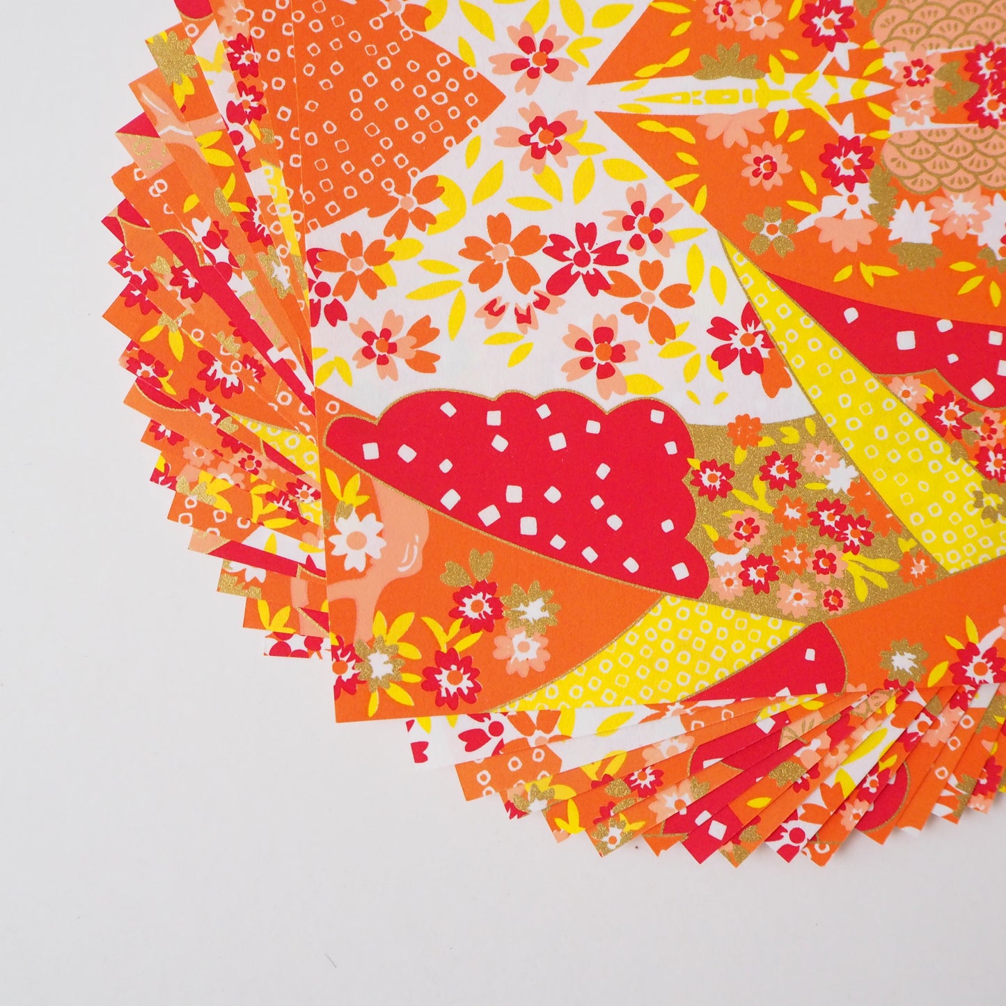 Paquet de 20 feuilles 14x14 cm Papier Origami Yuzen Washi HZ-355 - Orange Mirage