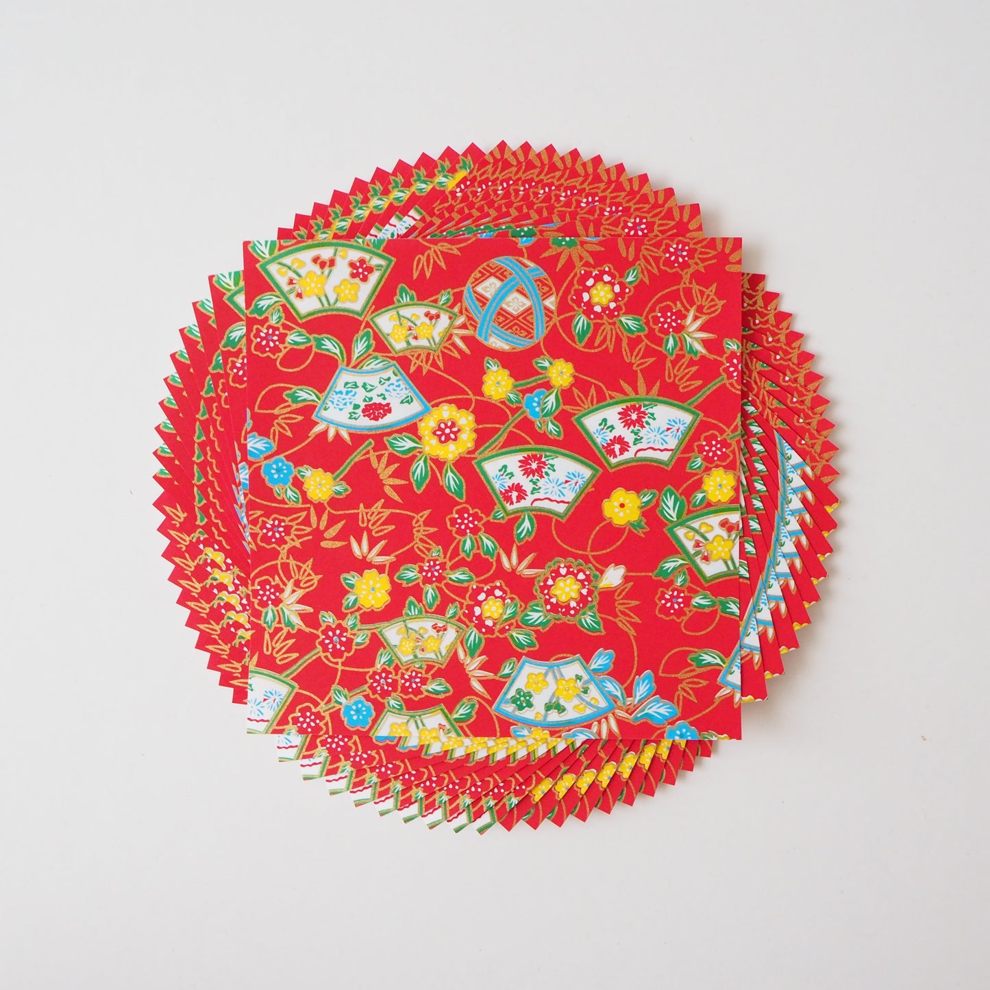 Paquet de 20 feuilles de papier origami Yuzen Washi 14x14cm HZ-082 - Boules de fil Temari et papier Jigami floral rouge